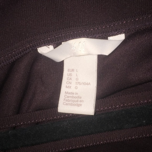 H&M maroon short sleeve top - Picture 3 of 3